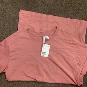 Divided oversize tee